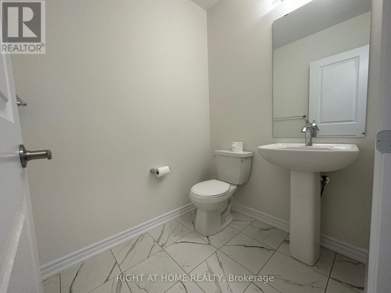 Upper - 3 Bee Crescent, Brantford, Ontario  N3T 0V7 - Photo 35 - X12411087