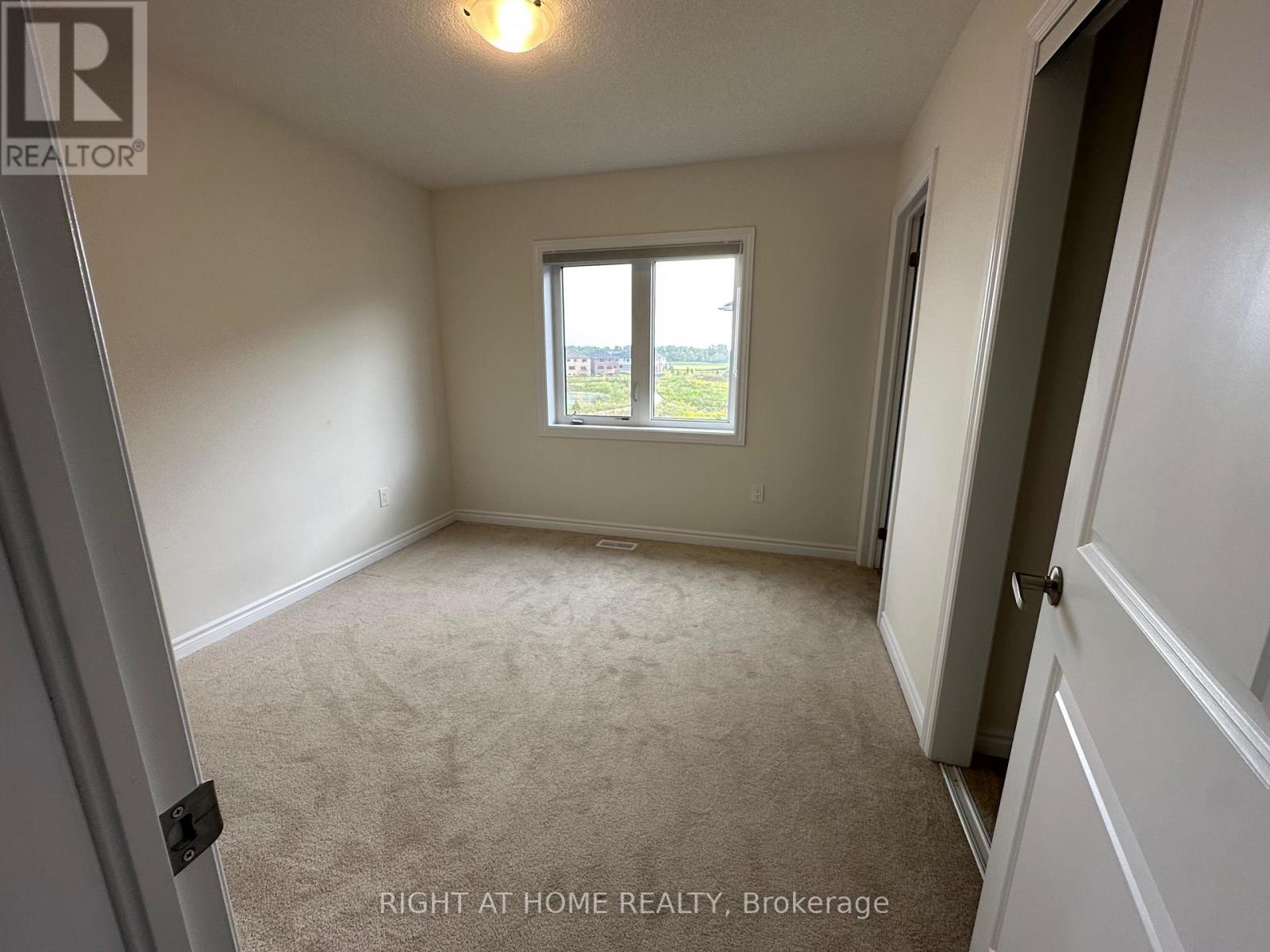 Upper - 3 Bee Crescent, Brantford, Ontario  N3T 0V7 - Photo 22 - X12411087