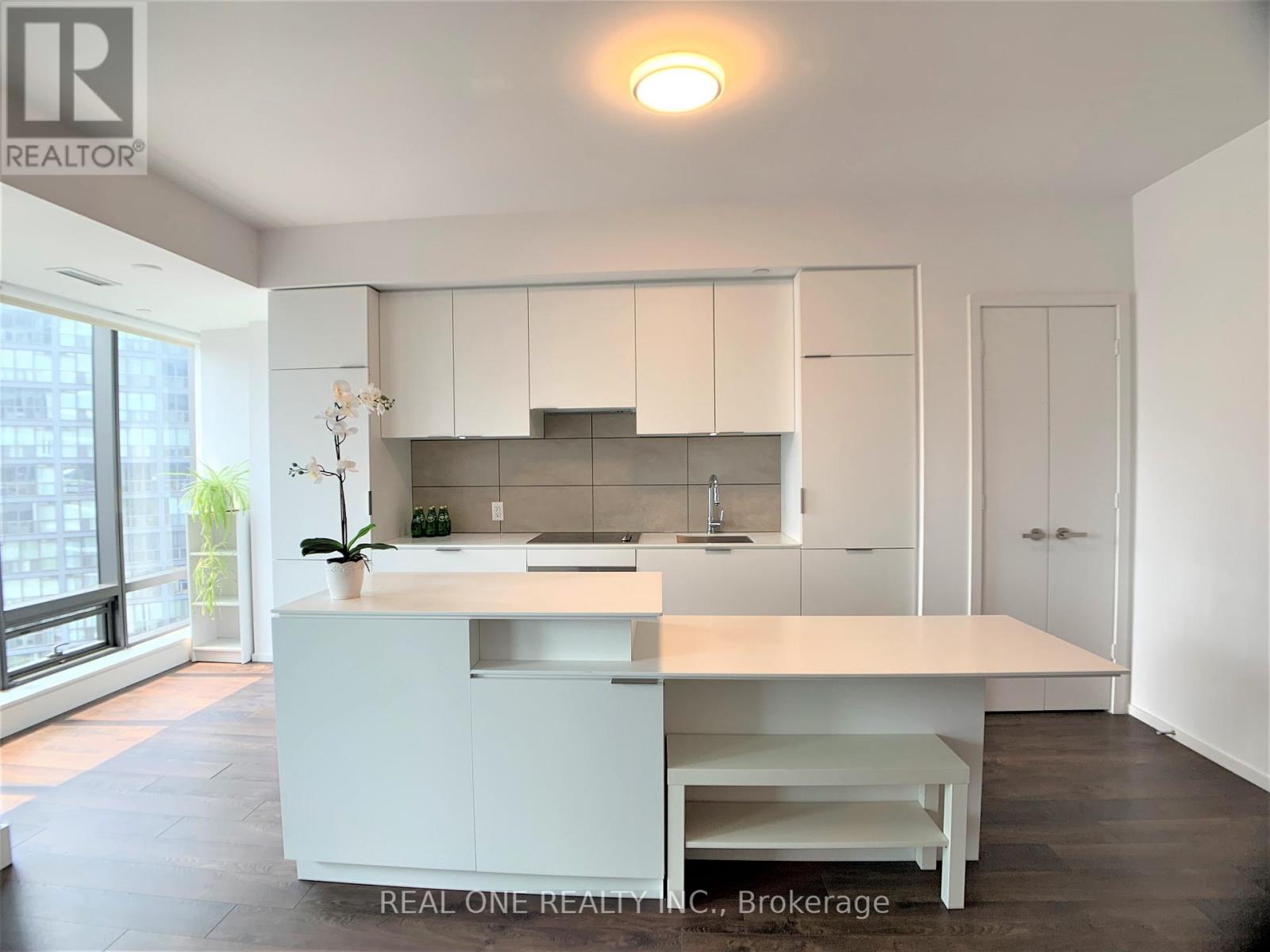 1404 - 5 St Joseph Street, Toronto, Ontario  M4Y 0B6 - Photo 13 - C12569908