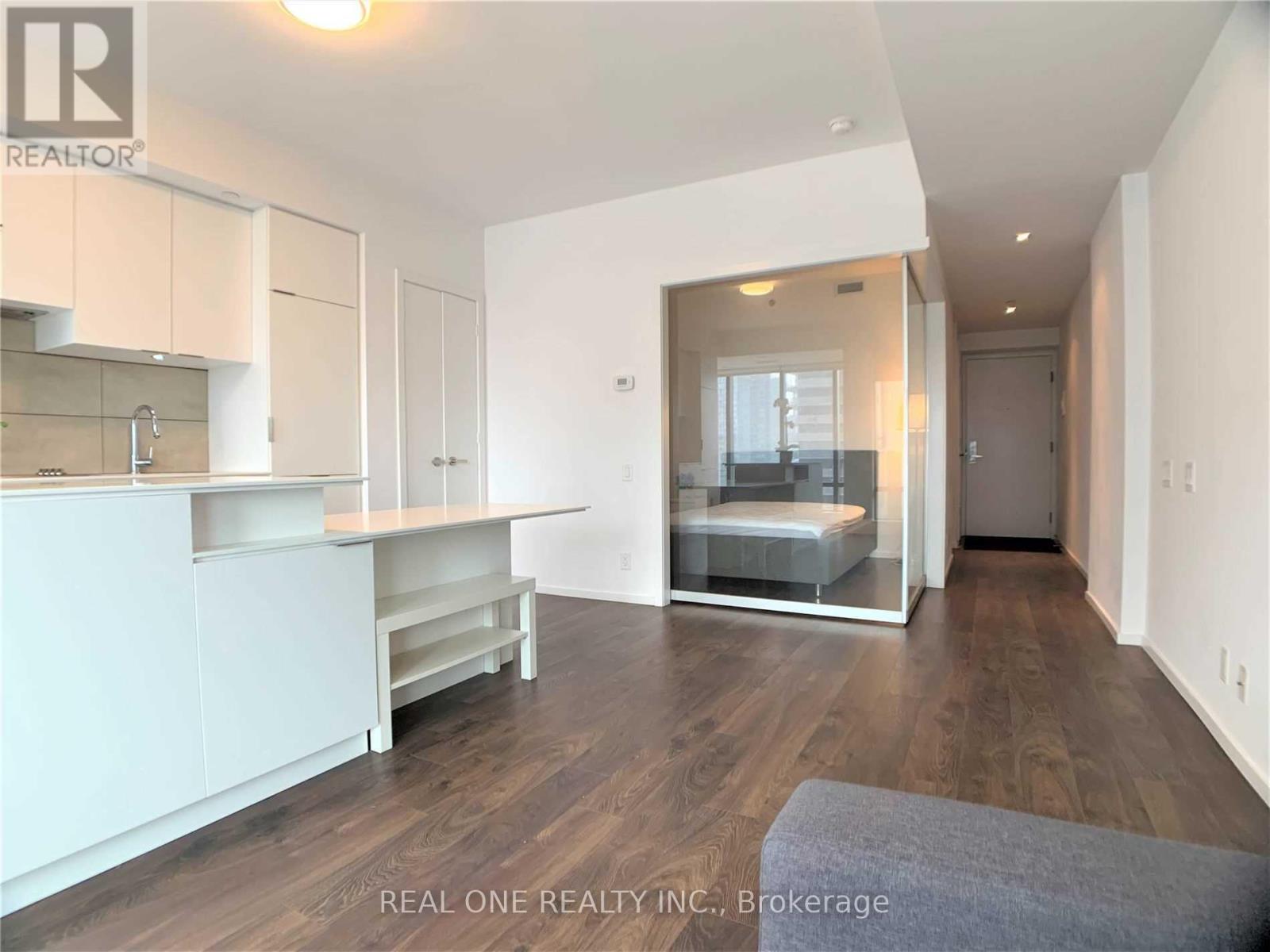 1404 - 5 St Joseph Street, Toronto, Ontario  M4Y 0B6 - Photo 6 - C12569908