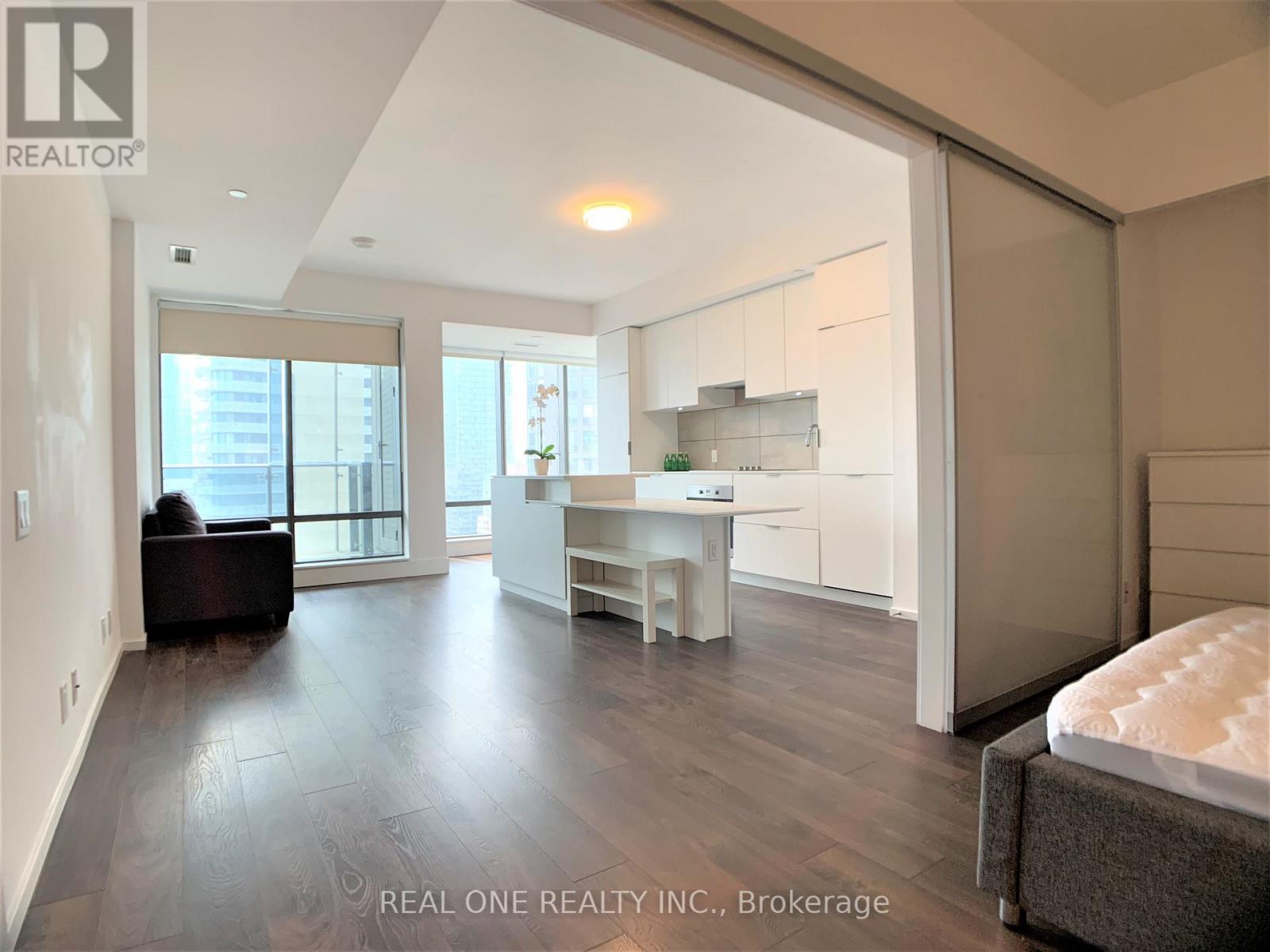 1404 - 5 St Joseph Street, Toronto, Ontario  M4Y 0B6 - Photo 8 - C12569908