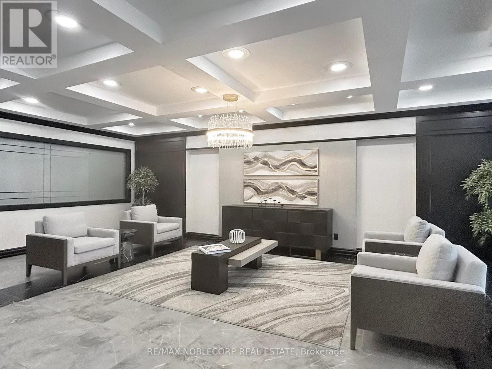 312 - 91 Townsgate Drive, Vaughan, Ontario  L4J 8E8 - Photo 5 - N12569932