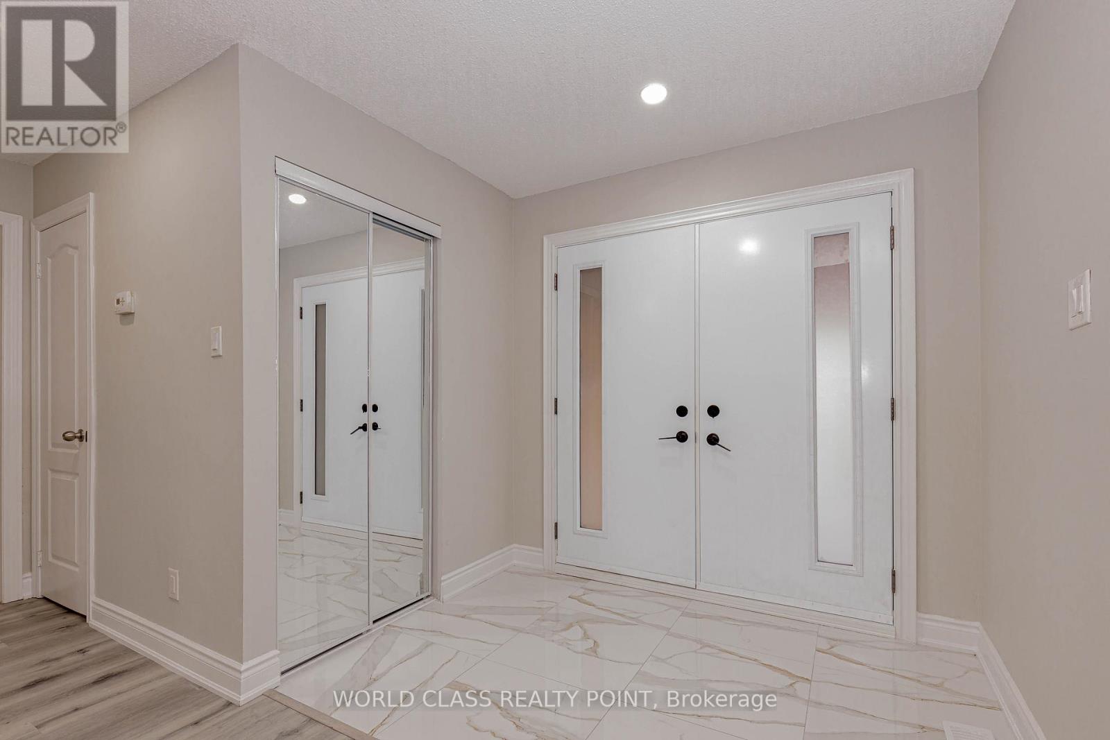 76 Moffatt Avenue, Brampton, Ontario  L6Y 2P3 - Photo 3 - W12569920