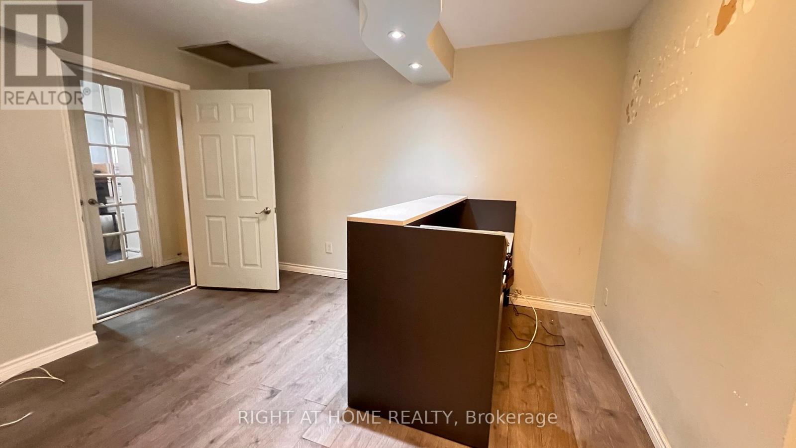 2nd B - 6024 Yonge Street, Toronto, Ontario  M2M 3W5 - Photo 17 - C12448247