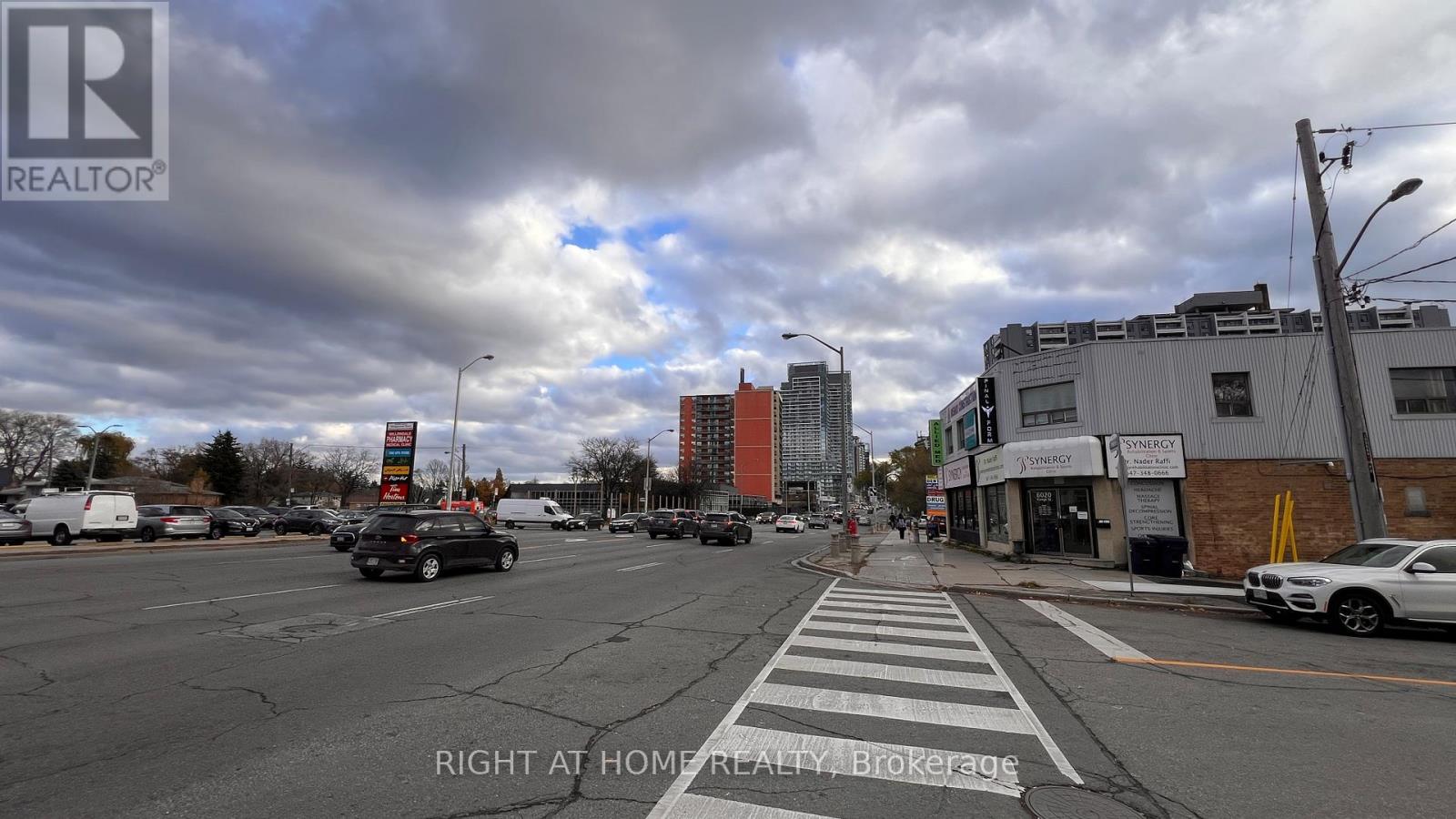 2nd B - 6024 Yonge Street, Toronto, Ontario  M2M 3W5 - Photo 3 - C12448247