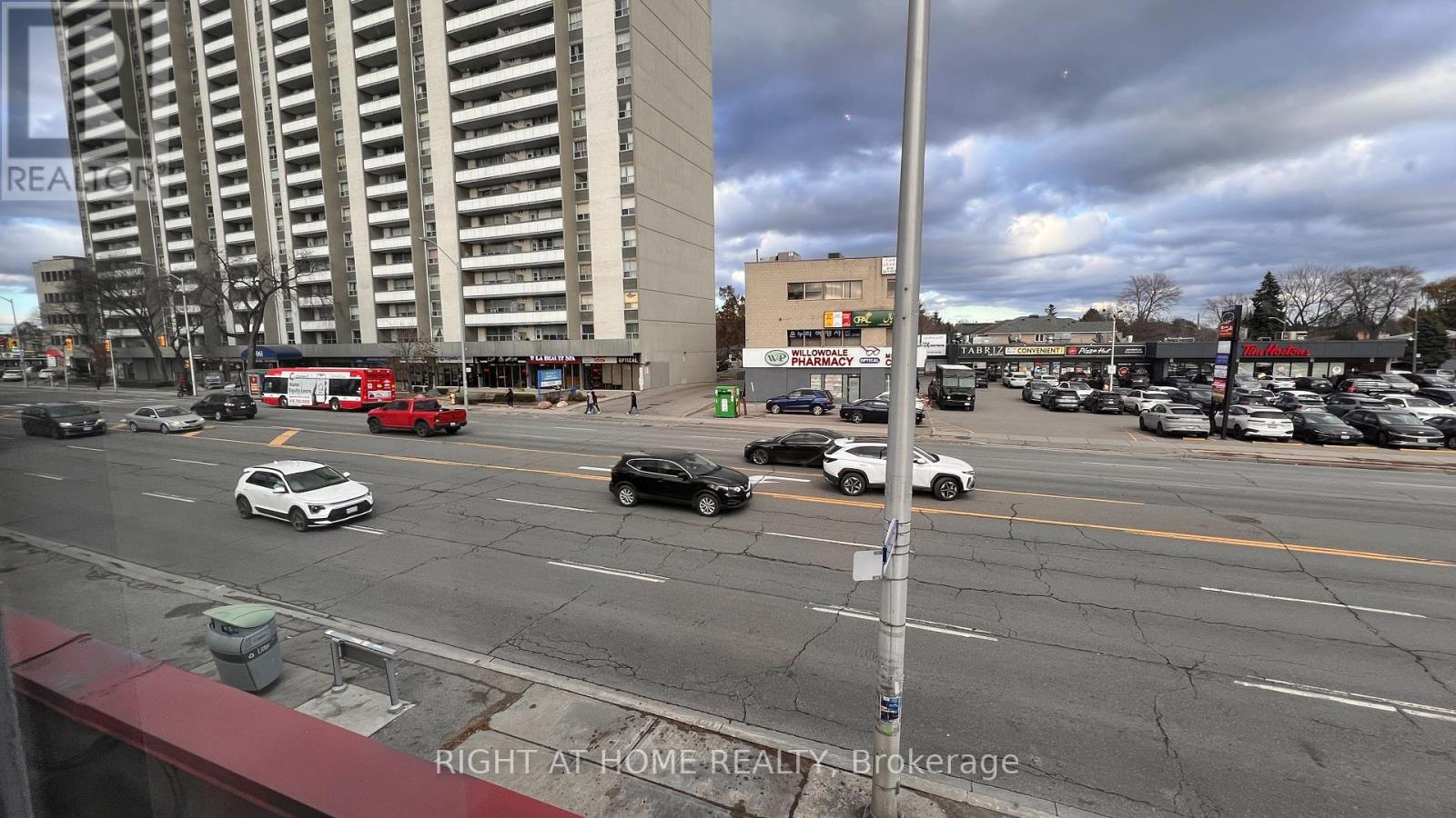 2nd B - 6024 Yonge Street, Toronto, Ontario  M2M 3W5 - Photo 22 - C12448247