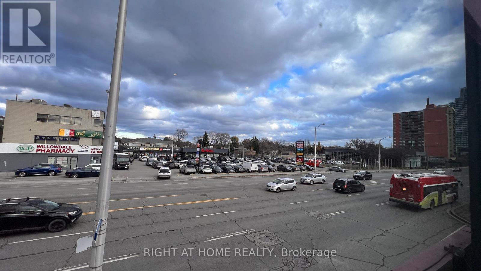 2nd B - 6024 Yonge Street, Toronto, Ontario  M2M 3W5 - Photo 23 - C12448247