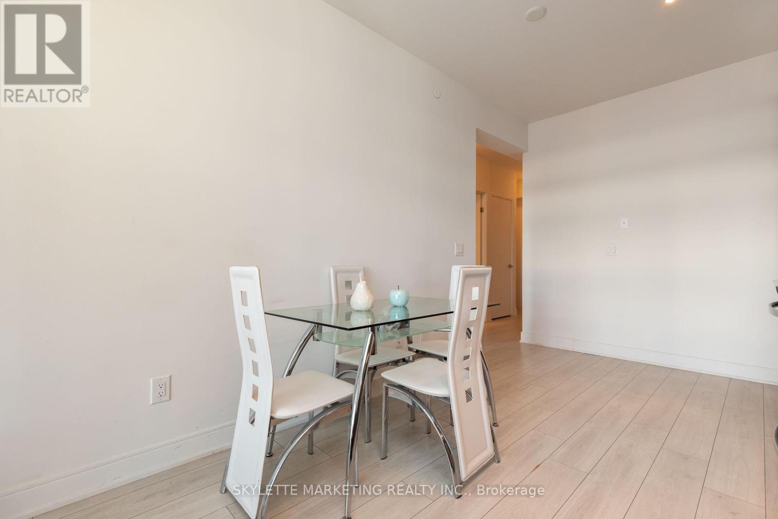 1822 - 525 Adelaide Street W, Toronto, Ontario  M5V 0N7 - Photo 6 - C12569938