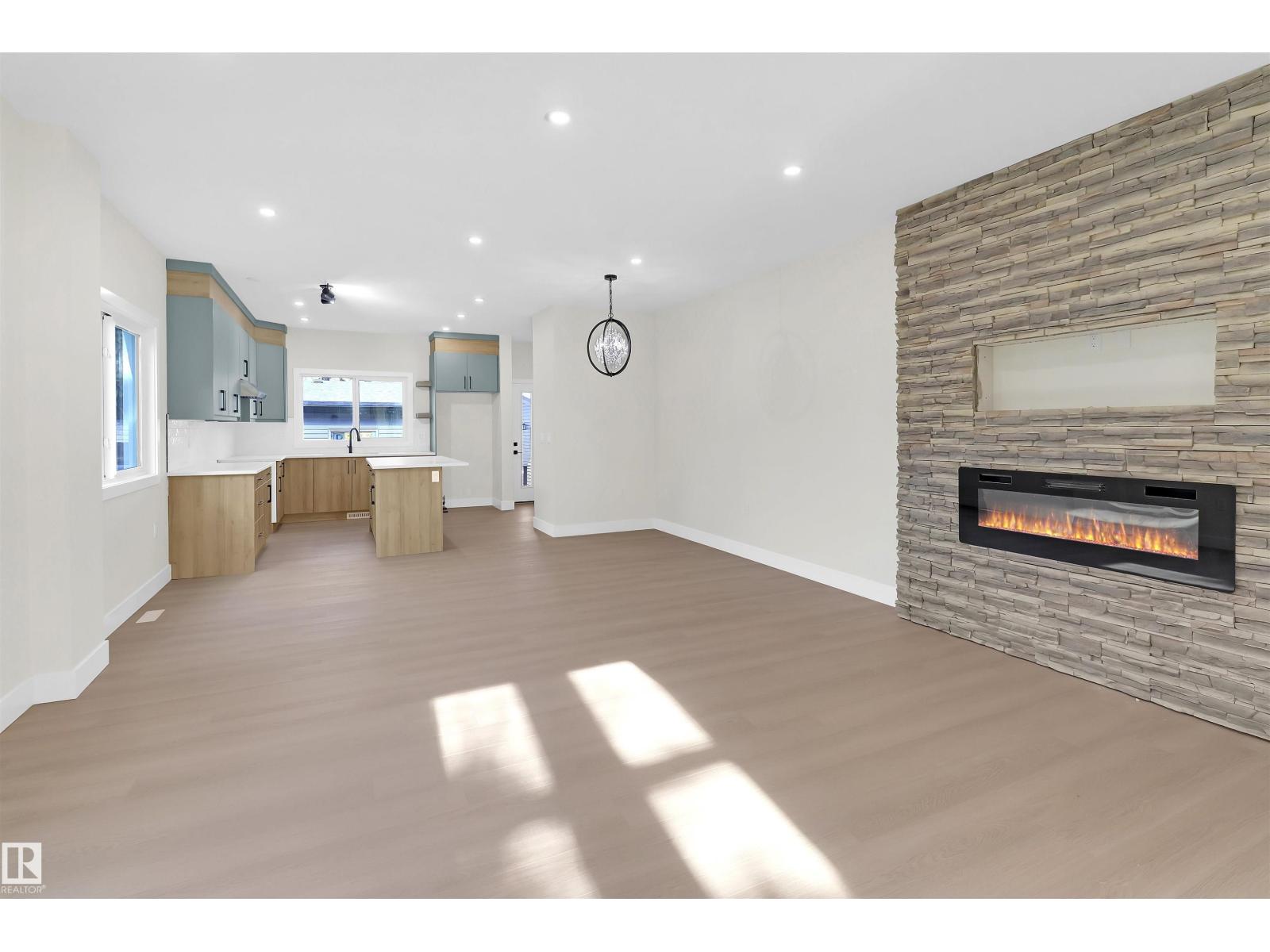 7938 91 Av Nw, Edmonton, Alberta  T6C 1R1 - Photo 3 - E4461955