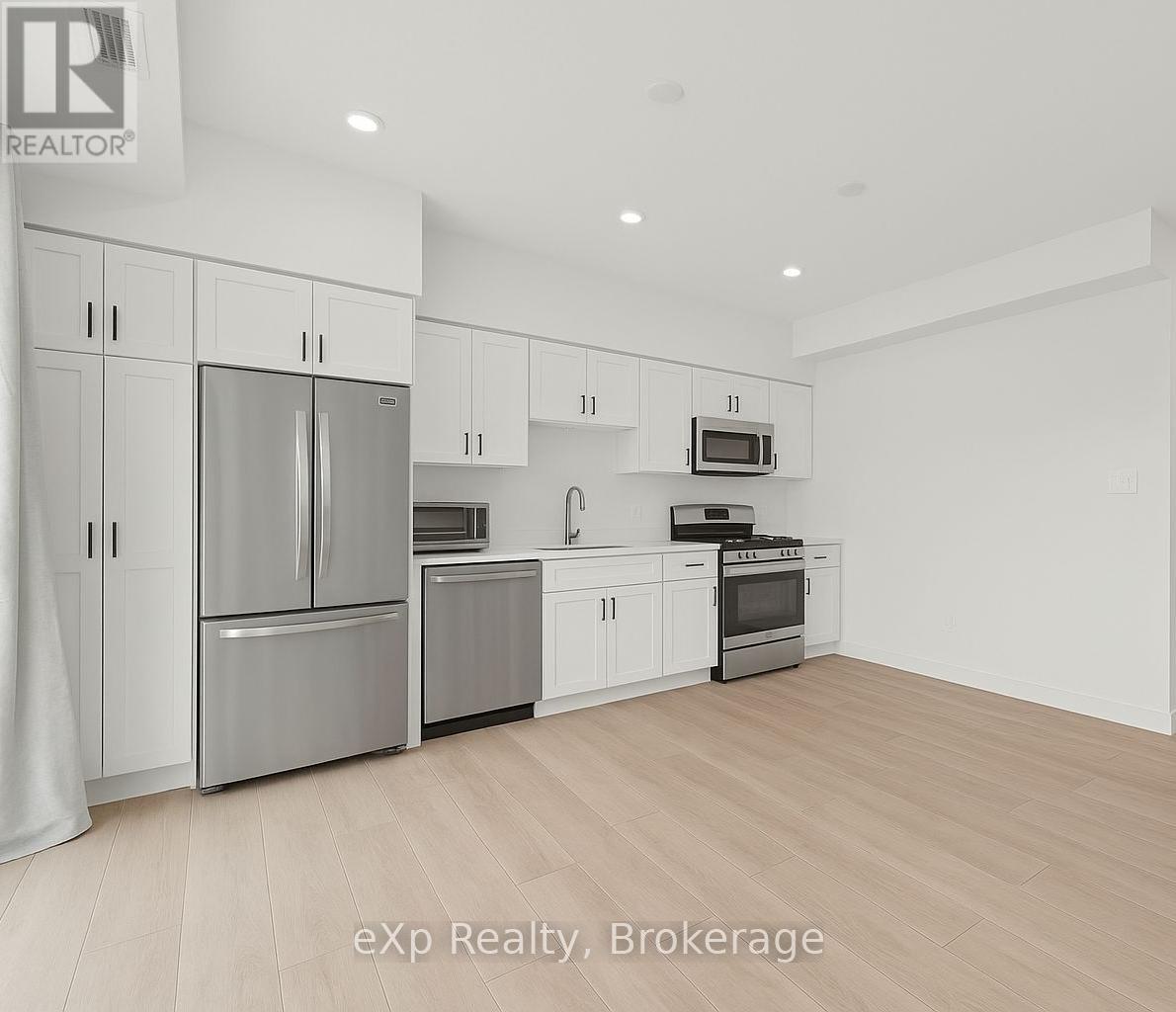 118 - 824 Woolwich Street, Guelph (Riverside Park), Ontario  N1H 6J2 - Photo 2 - X12569948