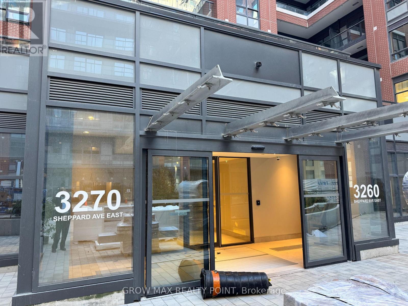 2823 - 3270 Sheppard Avenue E, Toronto, Ontario  M1T 3K3 - Photo 3 - E12569936