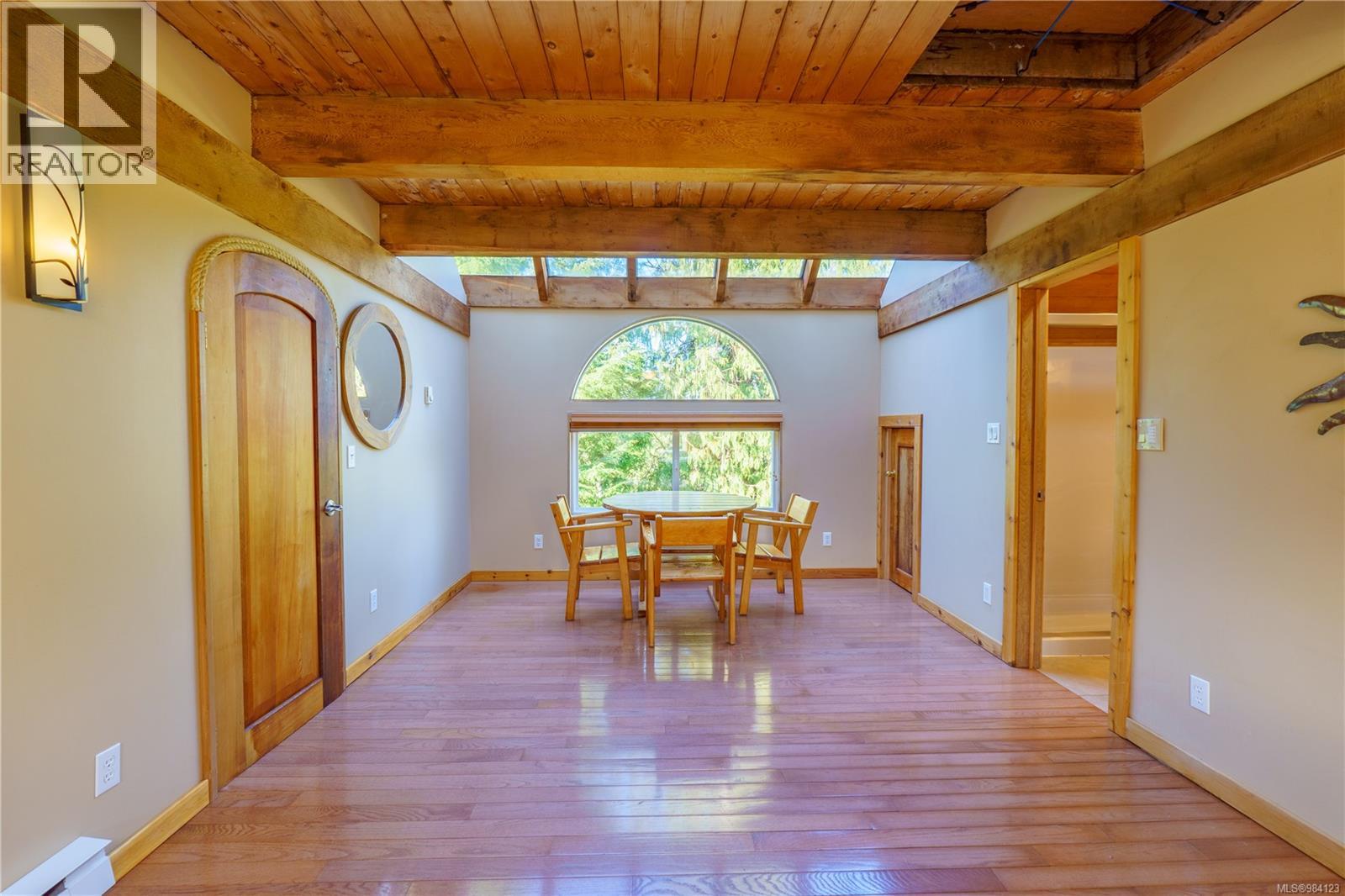 316 Leighton Way, Tofino, British Columbia  V0R 2Z0 - Photo 20 - 984123