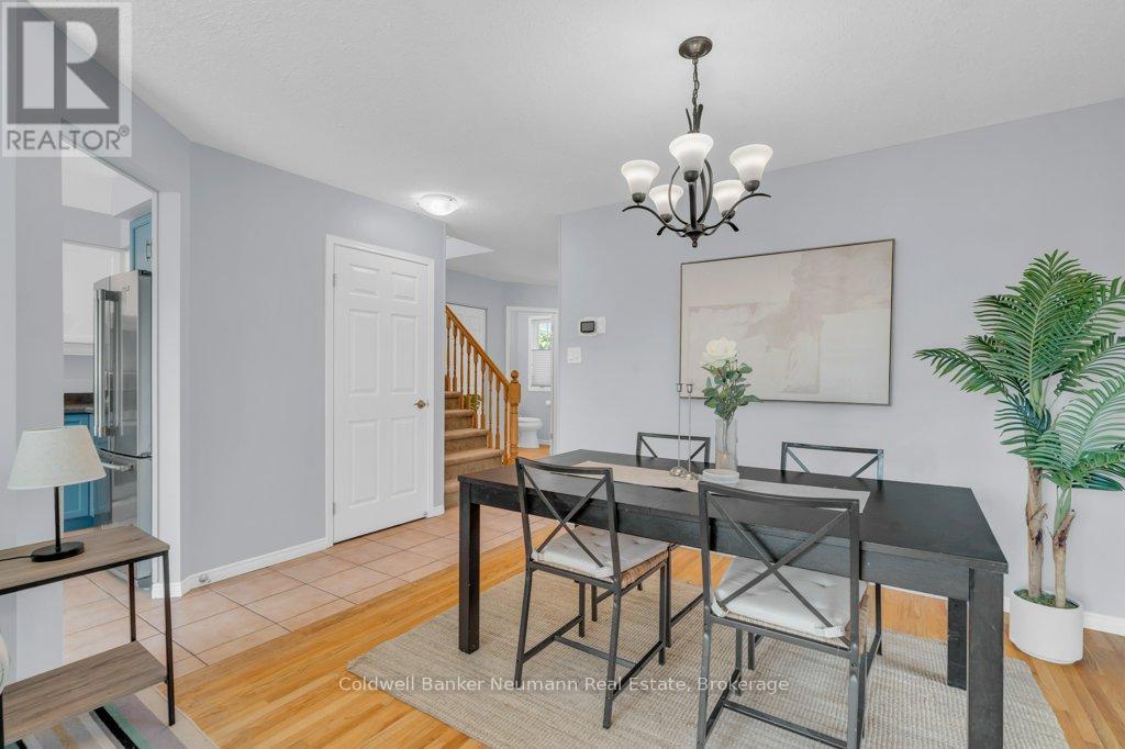 71 Waxwing Crescent, Guelph, Ontario N1C 1E3 - Photo 18 - X12569966