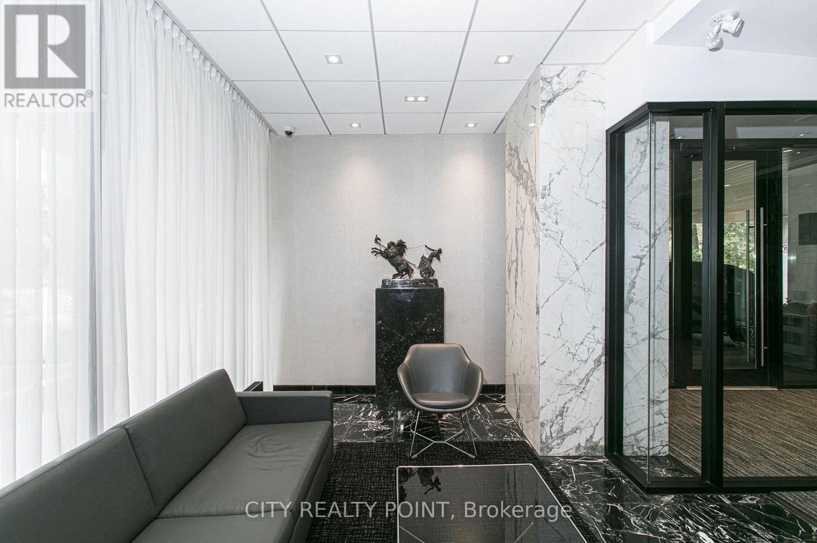 303 - 9 Deer Park Crescent, Toronto, Ontario  M4V 2C4 - Photo 21 - C12569952