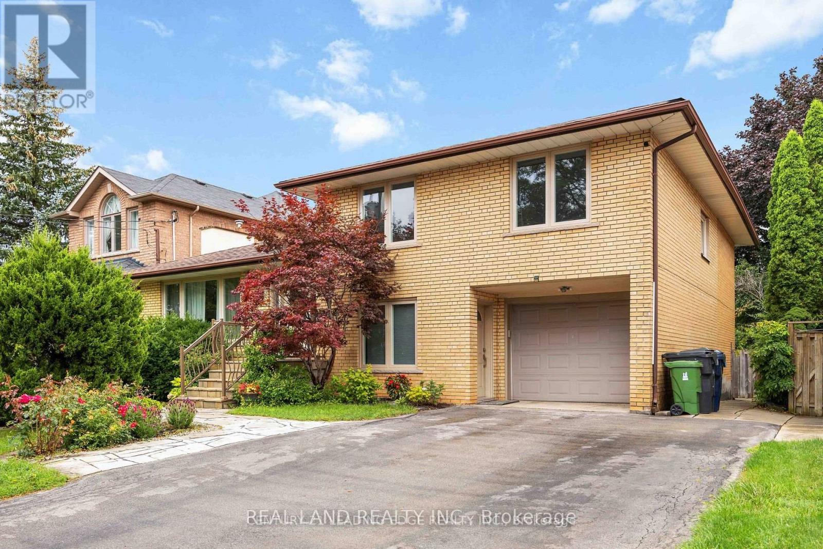 UPPER - 260 FISHERVILLE ROAD, Toronto, Ontario