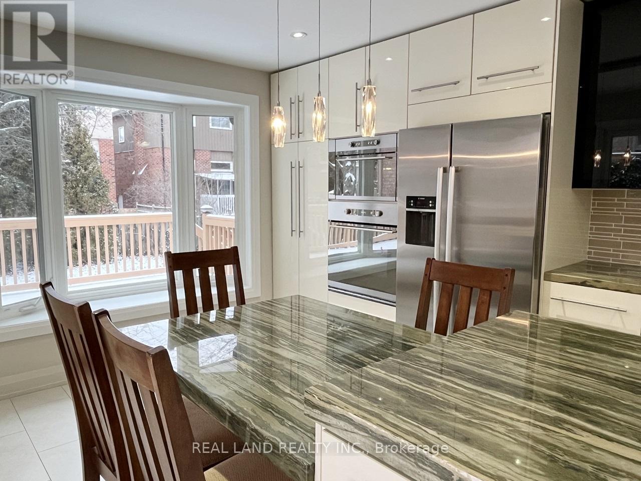 Upper - 260 Fisherville Road, Toronto, Ontario  M2R 3C5 - Photo 11 - C12569956