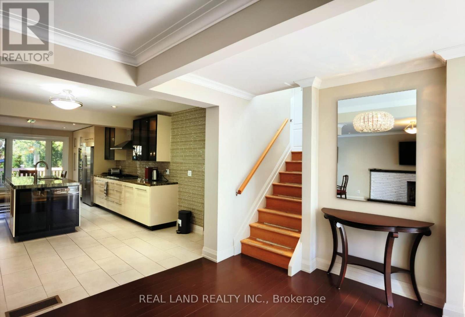 Upper - 260 Fisherville Road, Toronto, Ontario  M2R 3C5 - Photo 14 - C12569956