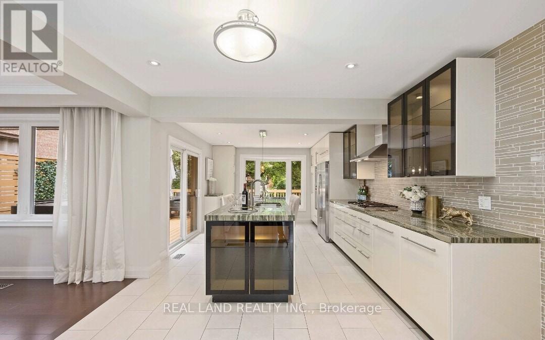 Upper - 260 Fisherville Road, Toronto, Ontario  M2R 3C5 - Photo 3 - C12569956