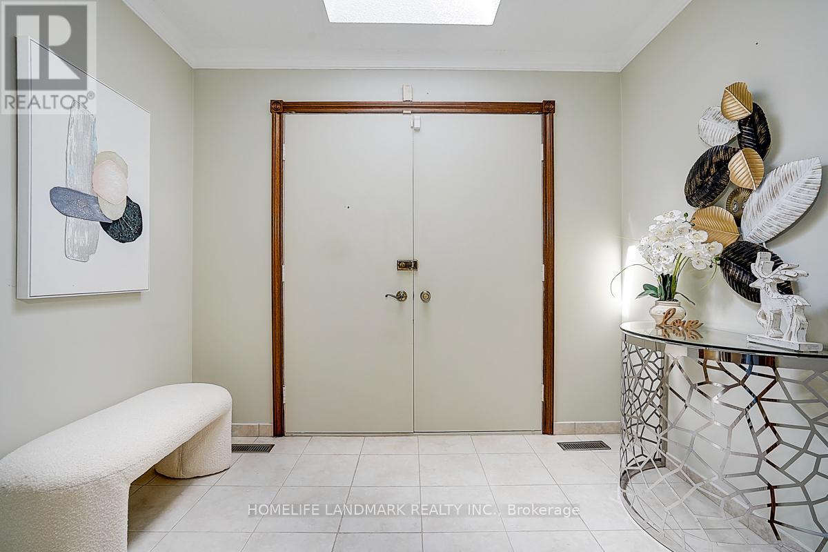 61 Ellenhall Square, Toronto, Ontario  M1W 3B1 - Photo 4 - E12569962