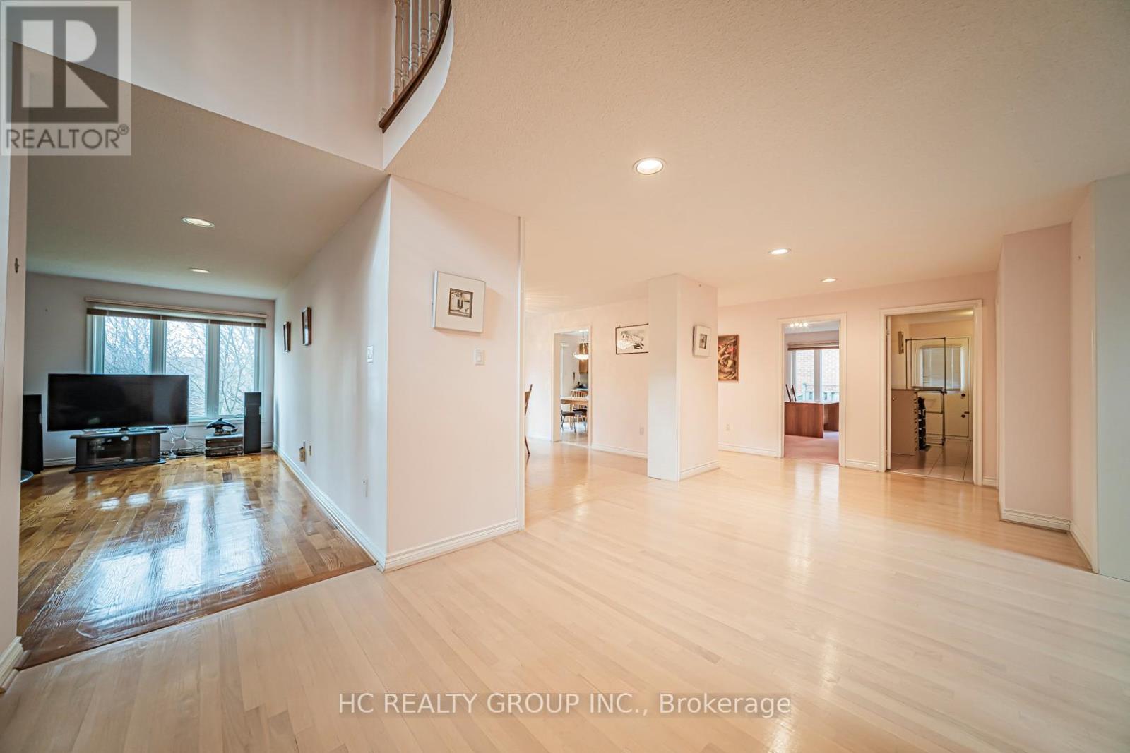 10 Westpoint Court, Richmond Hill, Ontario  L4B 2V6 - Photo 11 - N12569954