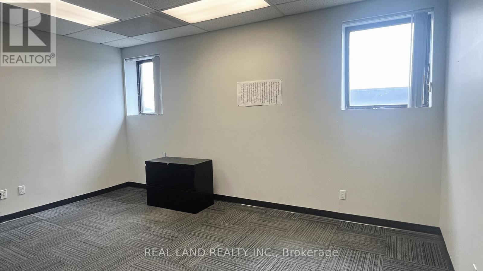 202 - 9030 Leslie Street, Richmond Hill, Ontario  L4B 1G2 - Photo 4 - N12569958