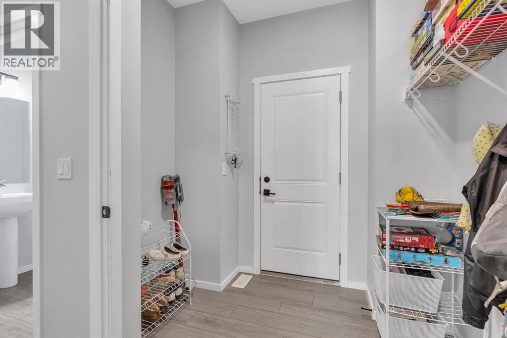 98 Lucas Crescent Nw, Calgary, Alberta  T3P 1M6 - Photo 17 - A2262302