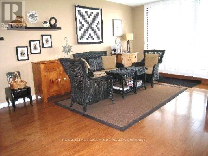 706 - 820 Burnhamthorpe Road, Toronto, Ontario  M9C 4W2 - Photo 4 - W12569964