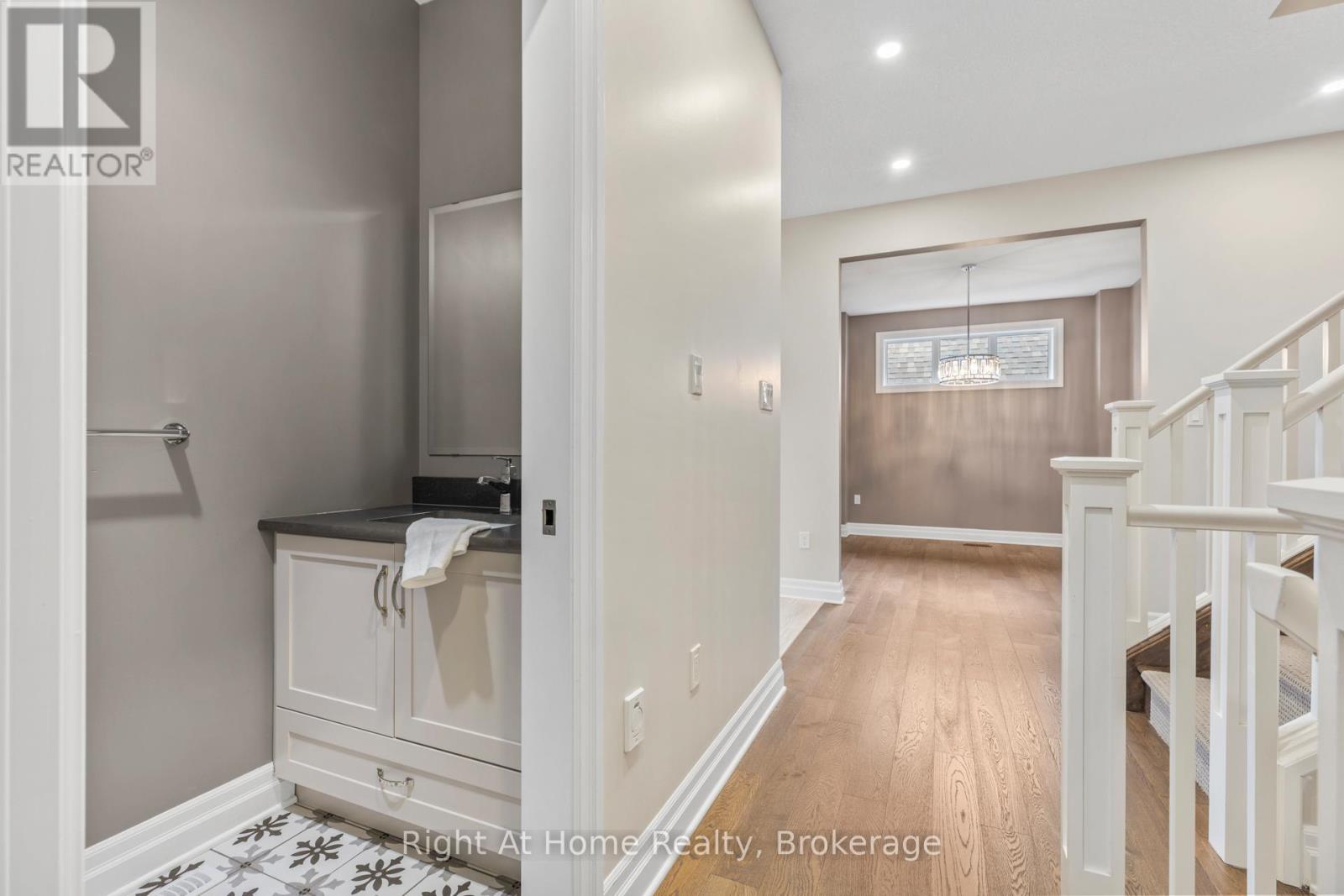 1038 Trailsway Avenue, London South, Ontario  N6K 0J2 - Photo 19 - X12569974