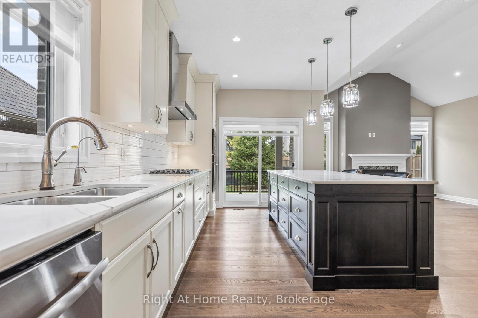 1038 Trailsway Avenue, London South, Ontario  N6K 0J2 - Photo 26 - X12569974