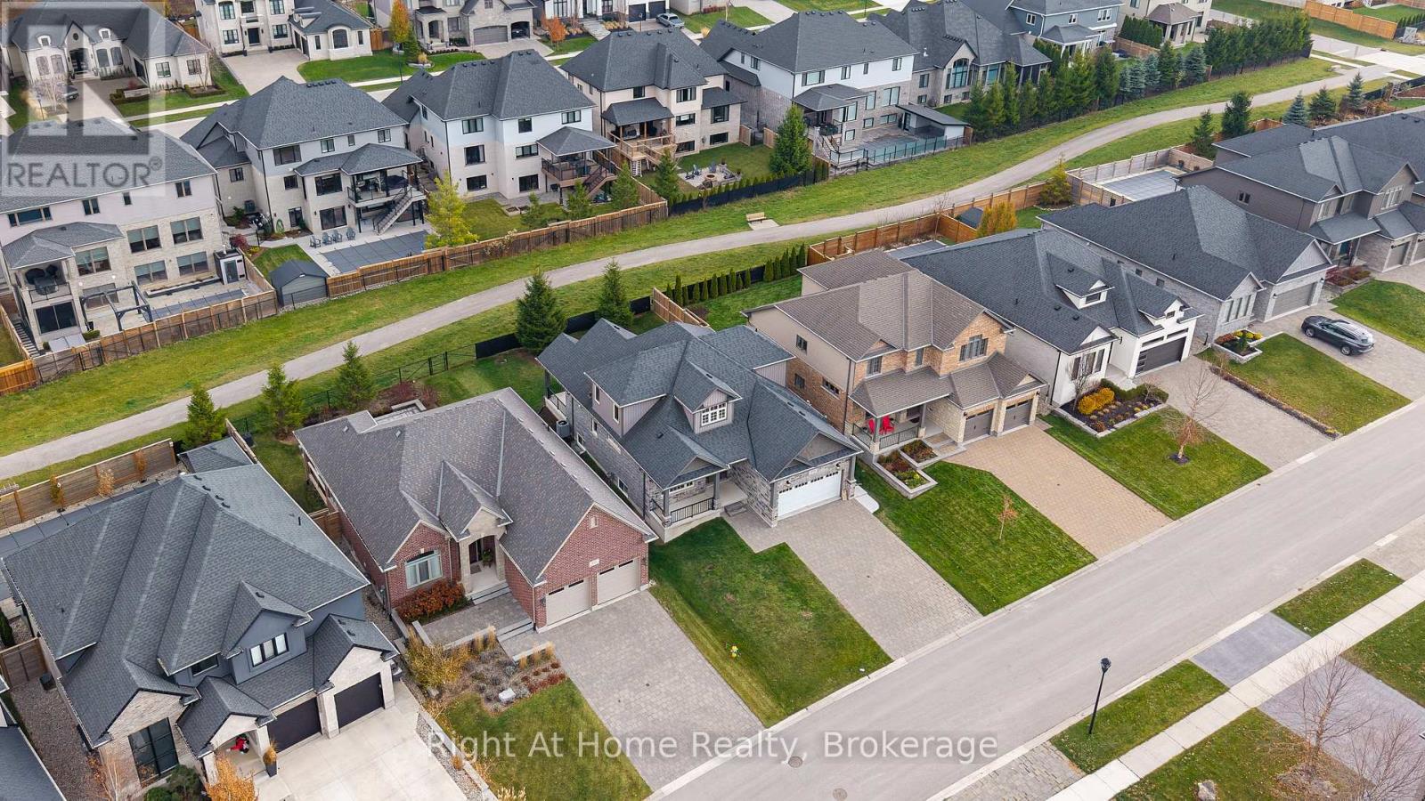 1038 Trailsway Avenue, London South, Ontario  N6K 0J2 - Photo 3 - X12569974