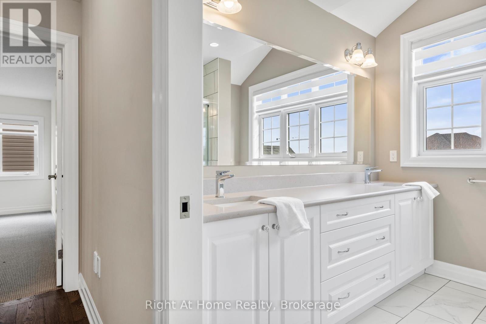 1038 Trailsway Avenue, London South, Ontario  N6K 0J2 - Photo 35 - X12569974