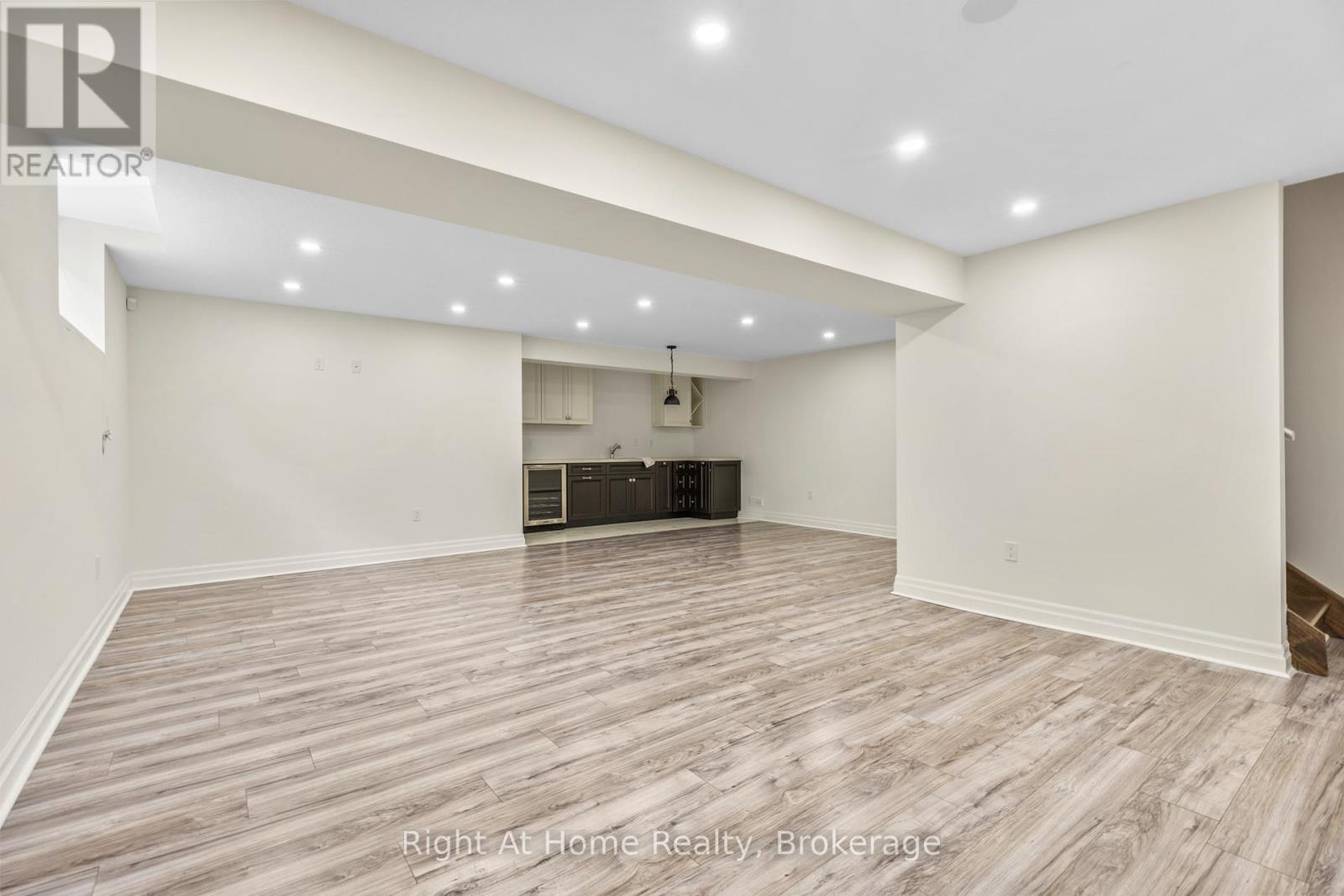 1038 Trailsway Avenue, London South, Ontario  N6K 0J2 - Photo 37 - X12569974