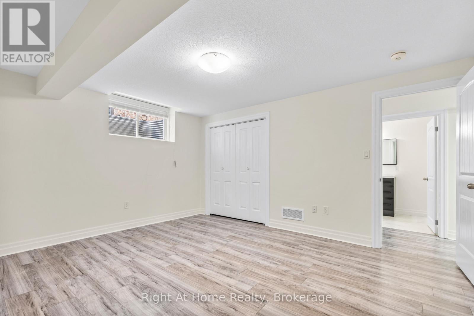 1038 Trailsway Avenue, London South, Ontario  N6K 0J2 - Photo 40 - X12569974