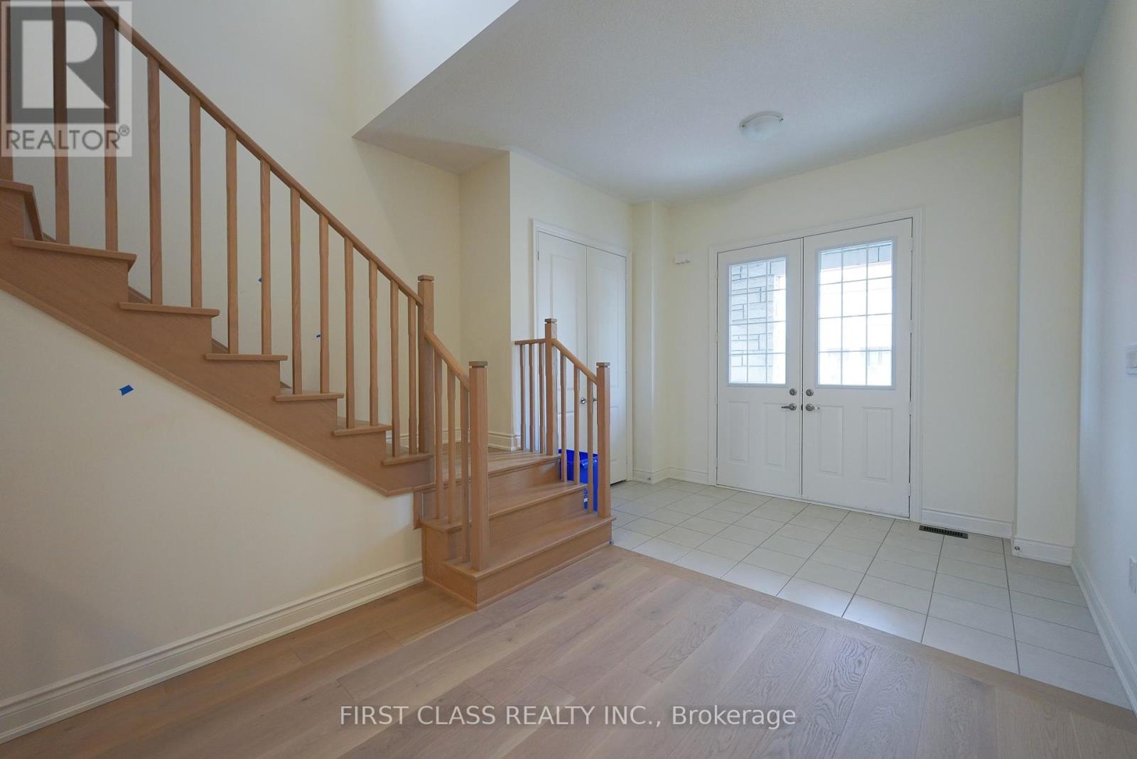 72 Boccella Crescent, Richmond Hill, Ontario  L4B 0H9 - Photo 4 - N12569014