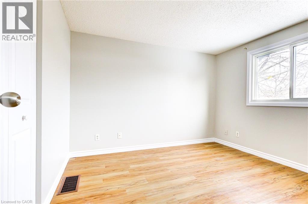 30a Helene Crescent, Waterloo, Ontario  N2L 5E5 - Photo 24 - 40787797