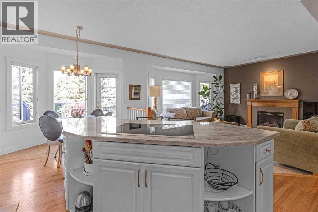 28 Prominence View Sw, Calgary, Alberta  T3H 3M8 - Photo 12 - A2272211