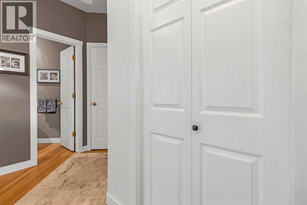 28 Prominence View Sw, Calgary, Alberta  T3H 3M8 - Photo 5 - A2272211