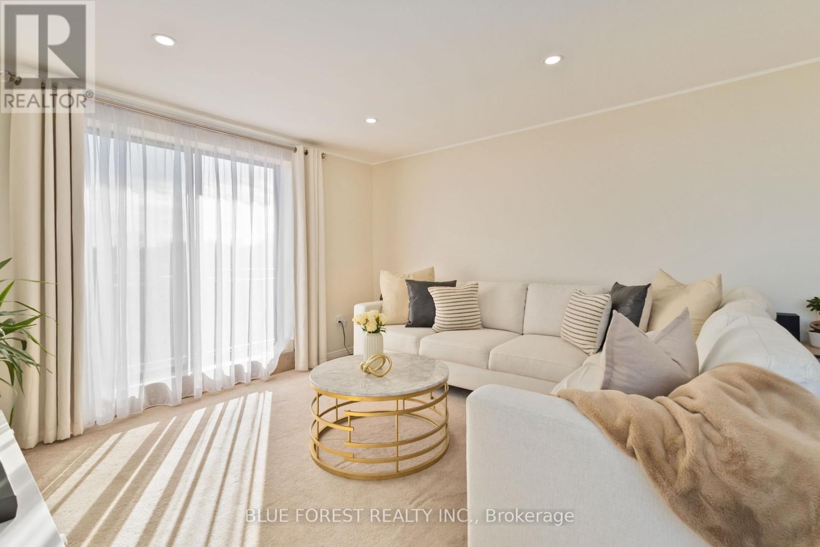 Photo 31 of 37 for 502 - 75 Huxley Street