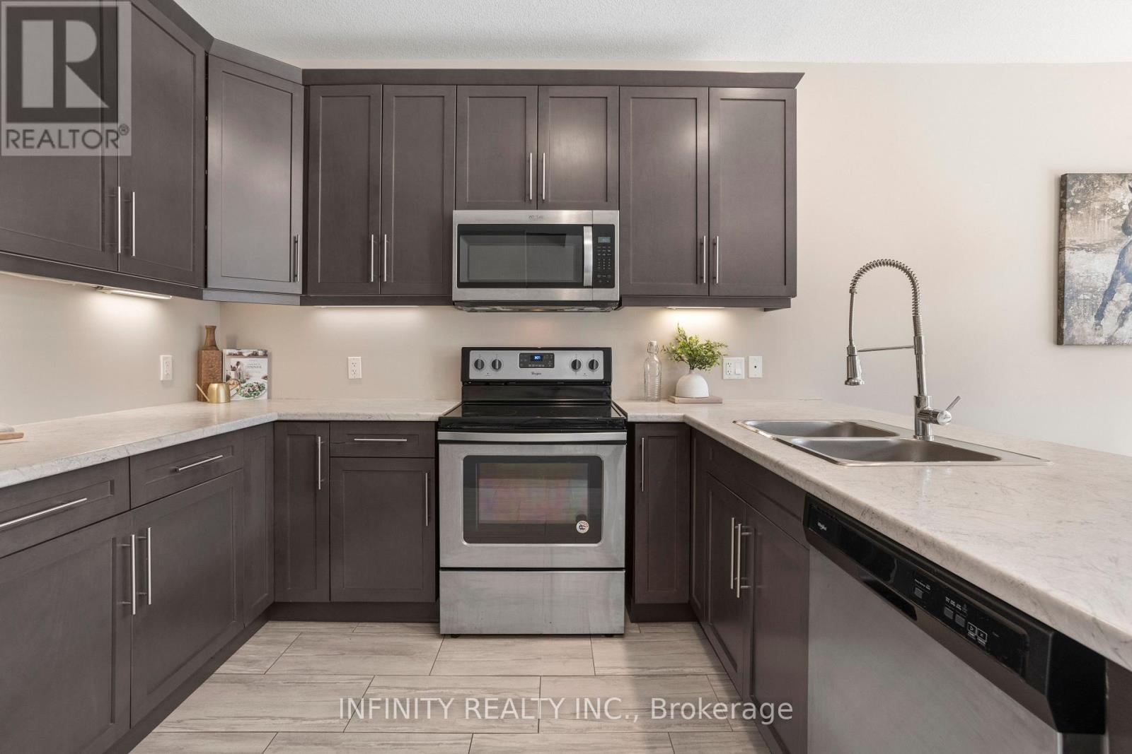 2018 Clayridge Way, London North, Ontario  N6G 0V3 - Photo 10 - X12569988