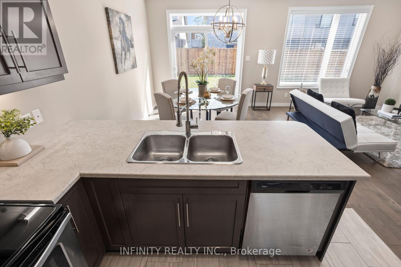 2018 Clayridge Way, London North, Ontario  N6G 0V3 - Photo 11 - X12569988