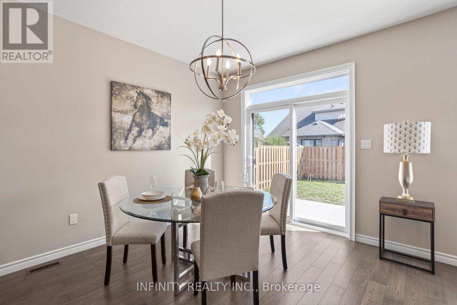 2018 Clayridge Way, London North, Ontario  N6G 0V3 - Photo 14 - X12569988
