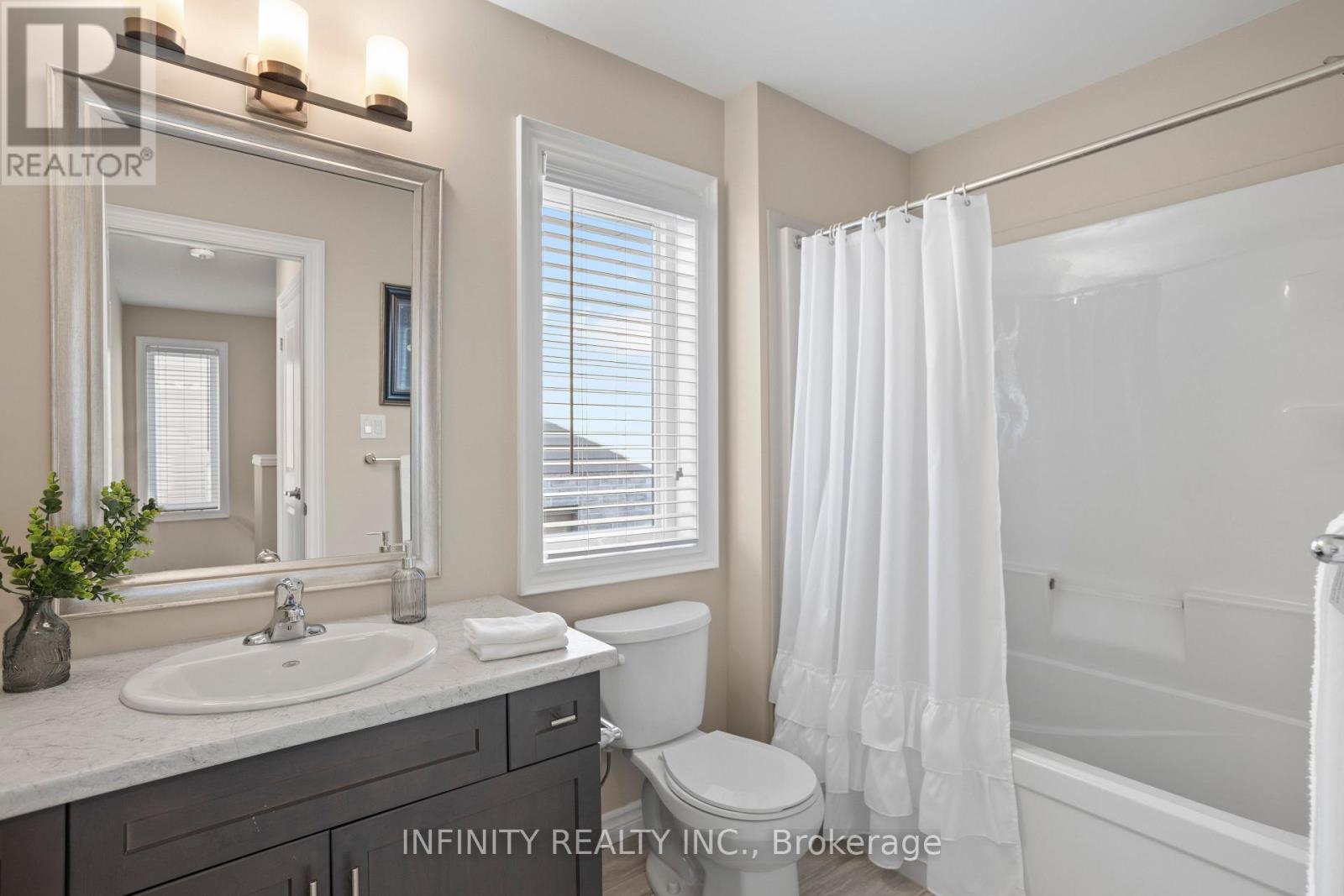 2018 Clayridge Way, London North, Ontario  N6G 0V3 - Photo 33 - X12569988