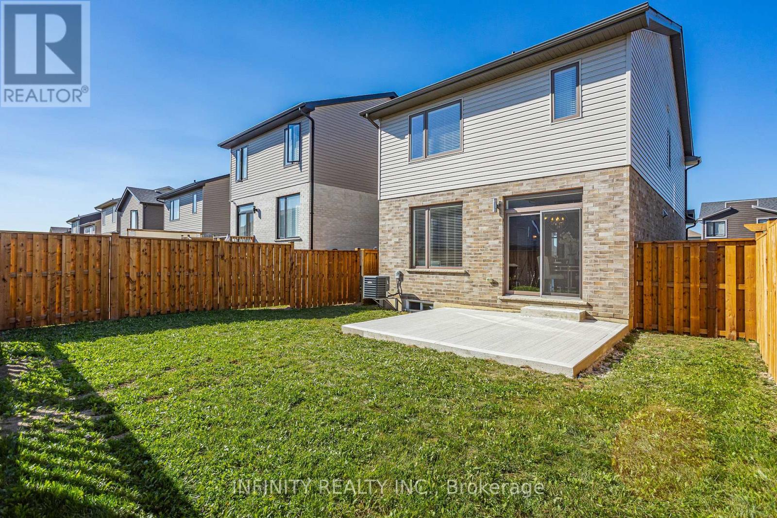 2018 Clayridge Way, London North, Ontario  N6G 0V3 - Photo 35 - X12569988