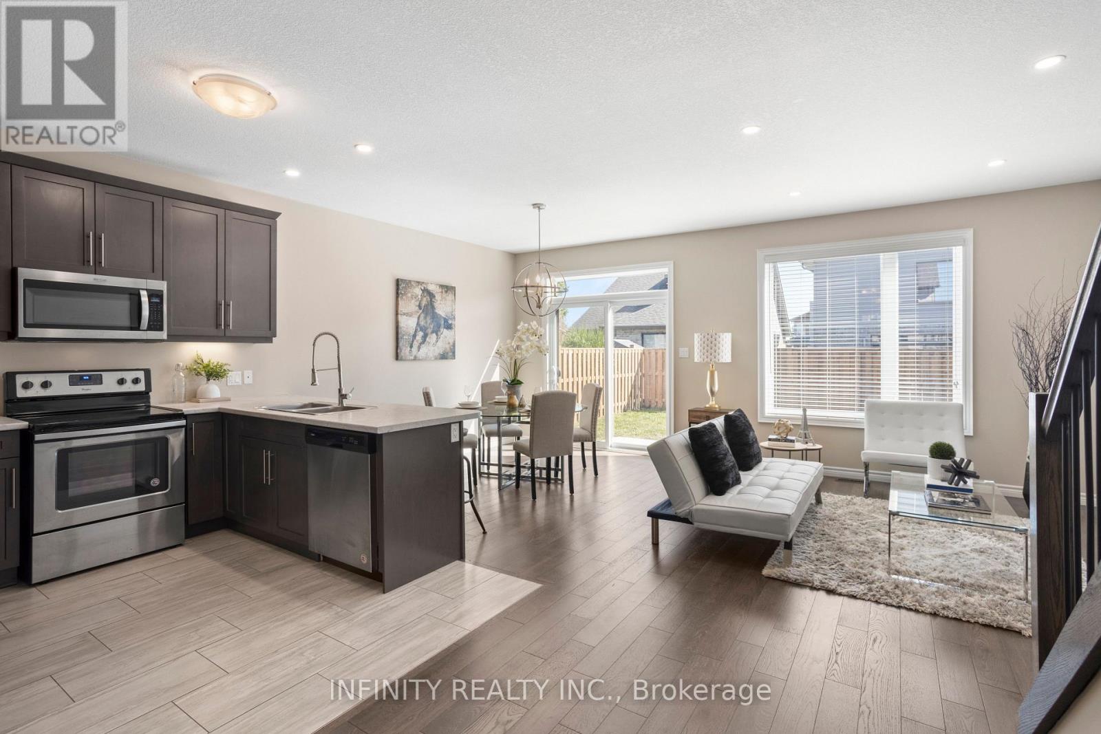 2018 Clayridge Way, London North, Ontario  N6G 0V3 - Photo 6 - X12569988