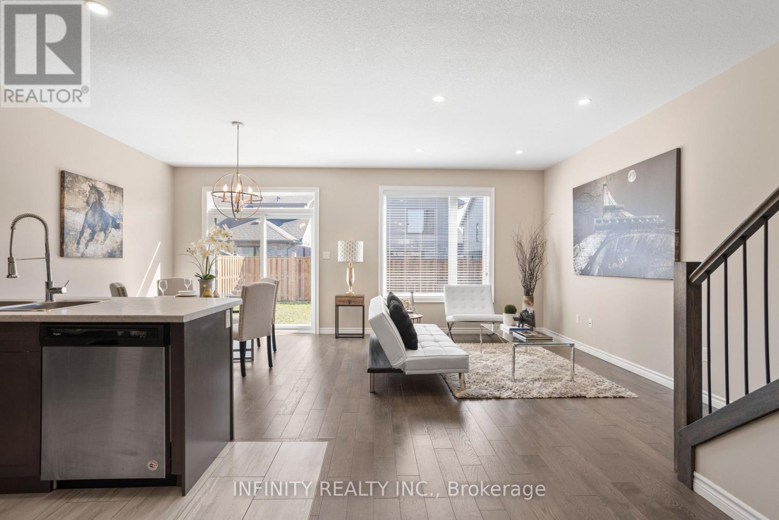 2018 Clayridge Way, London North, Ontario  N6G 0V3 - Photo 7 - X12569988