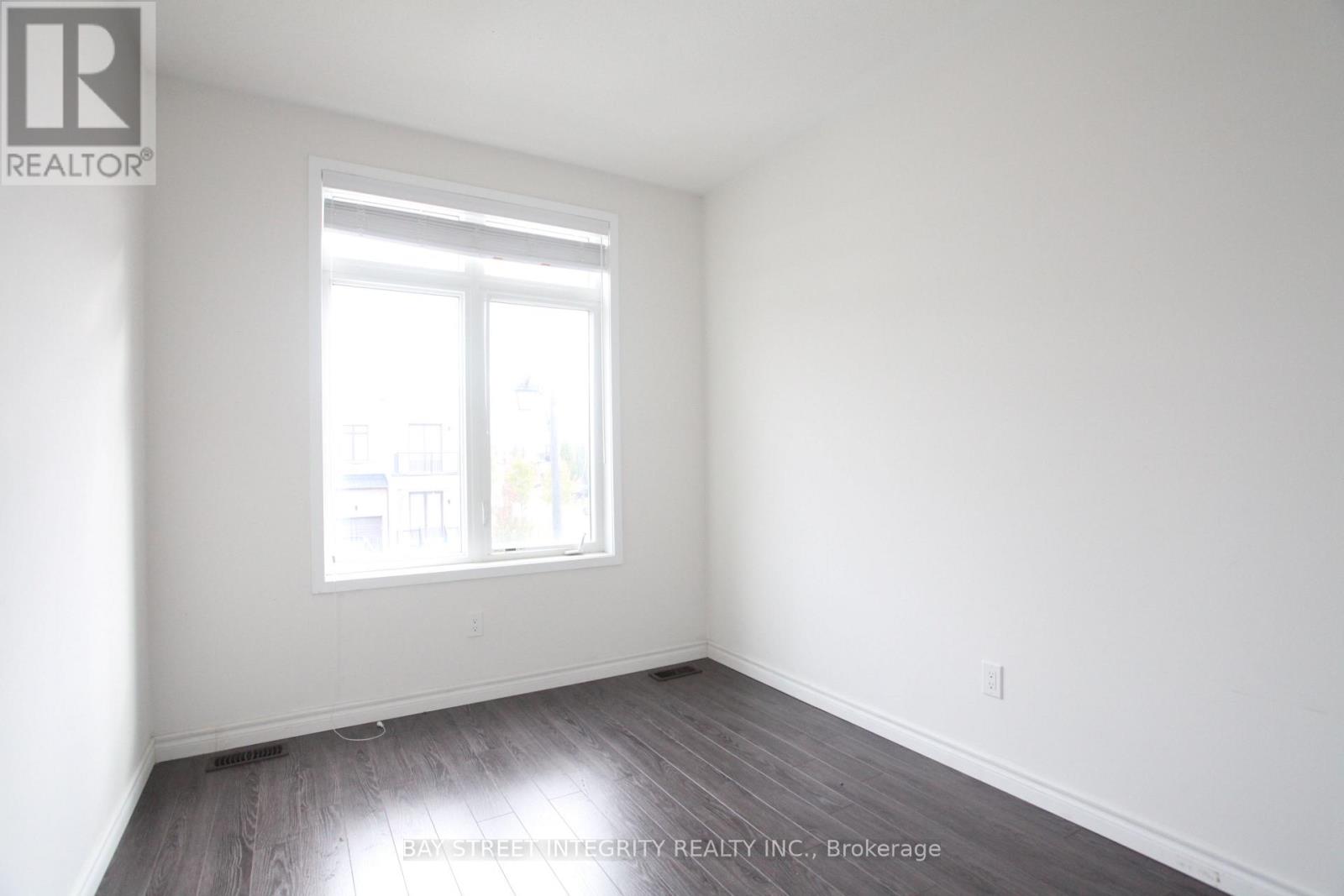 266 Elyse Court, Aurora, Ontario  L4G 2C9 - Photo 12 - N12508196