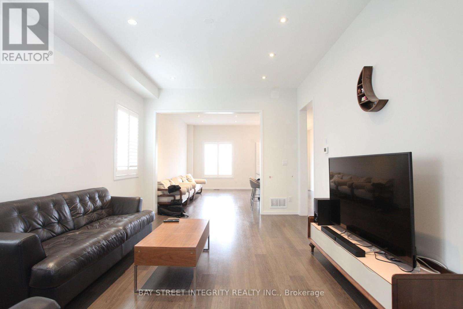 266 Elyse Court, Aurora, Ontario  L4G 2C9 - Photo 11 - N12508196