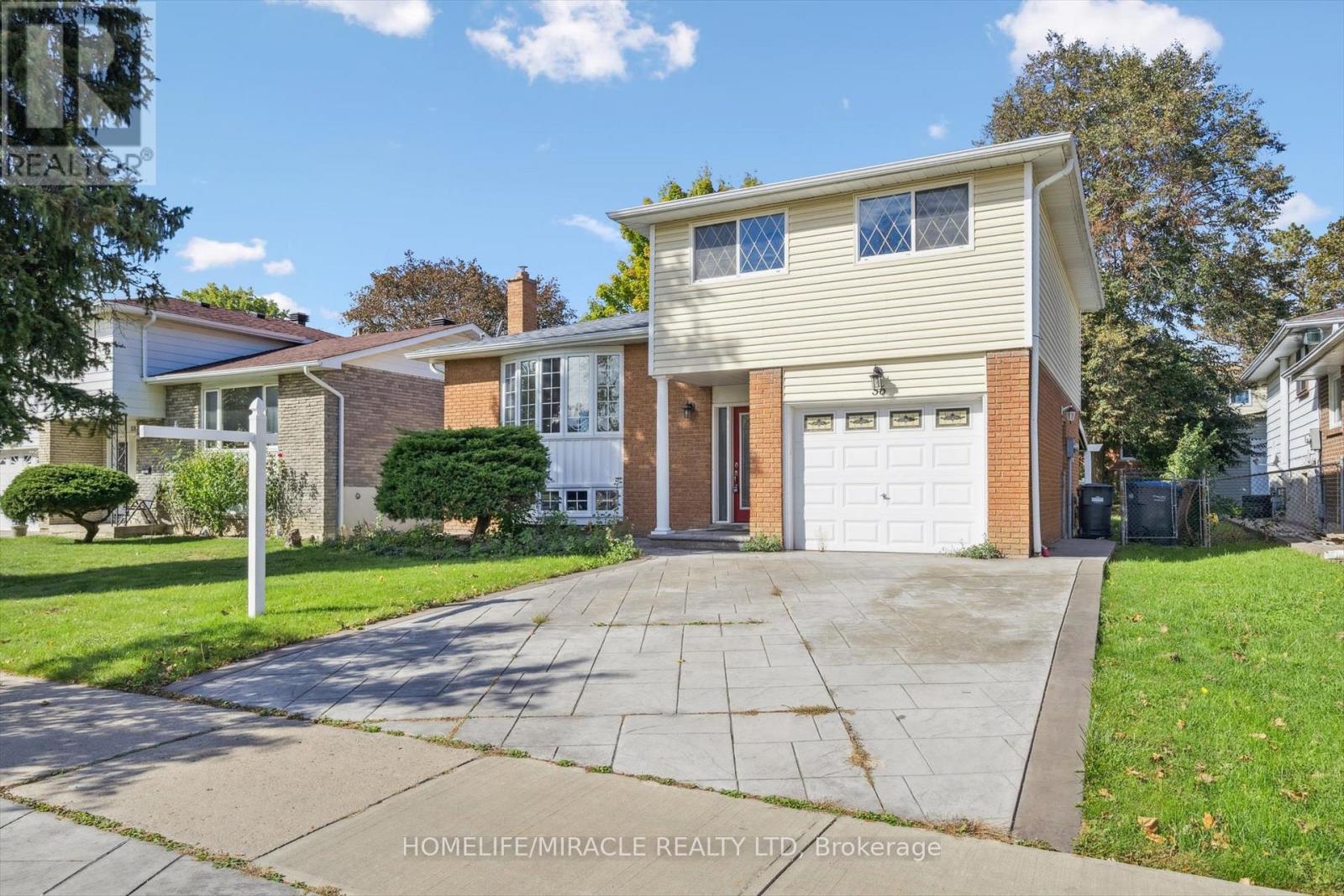 56 Elgin Drive, Brampton, Ontario  L6Y 1A8 - Photo 2 - W12569566