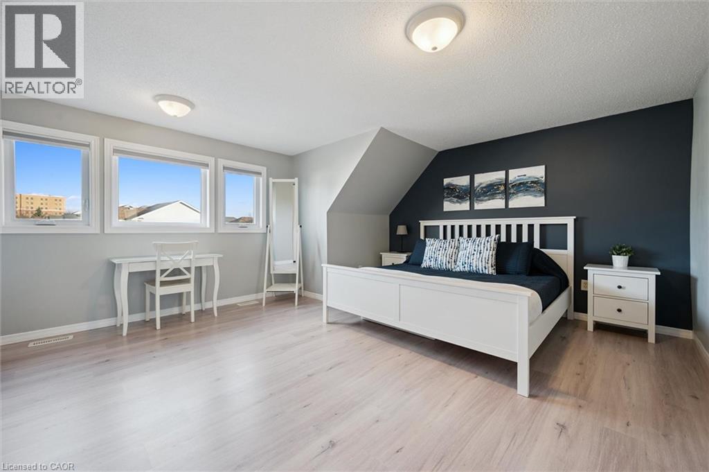 302 Highbrook Crescent, Kitchener, Ontario  N2E 3S6 - Photo 21 - 40790001