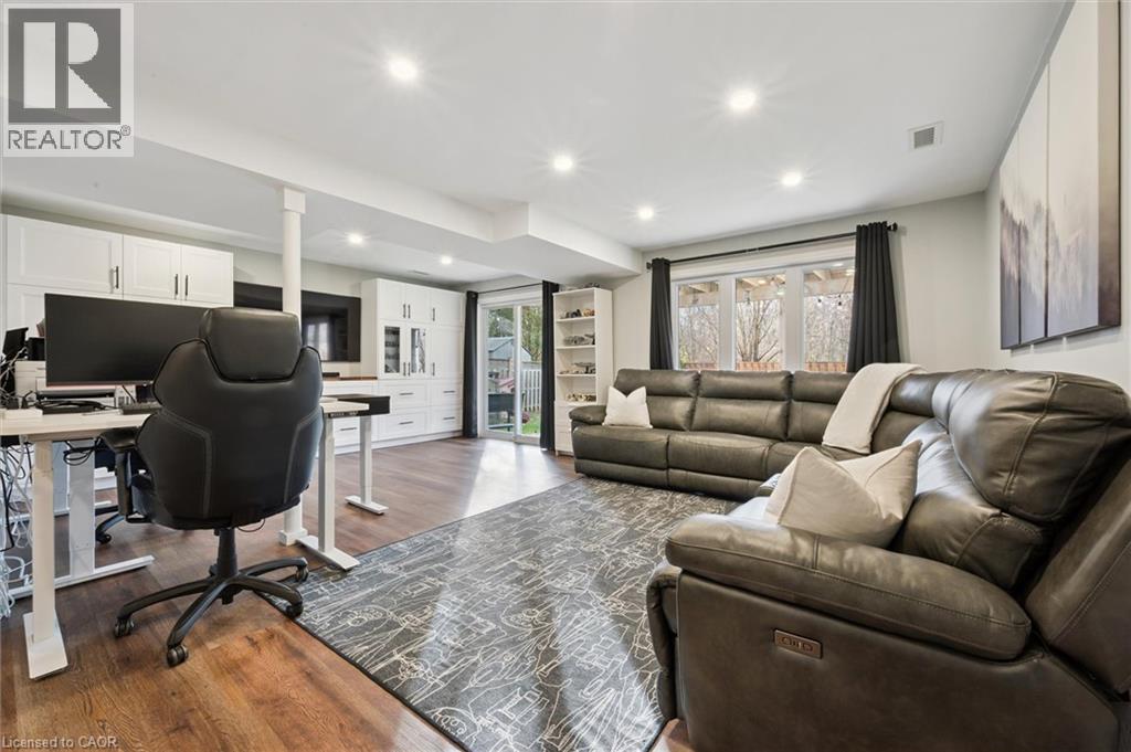 302 Highbrook Crescent, Kitchener, Ontario  N2E 3S6 - Photo 26 - 40790001